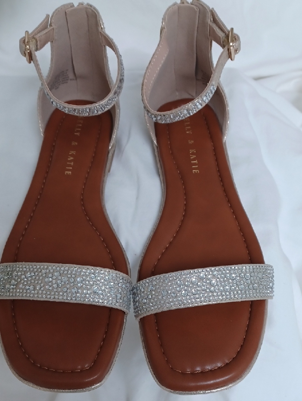 NWT Kelly & Katie Rhinestone Zipper Back Sandals in Silver With Tan Soles - Picture 7 of 10